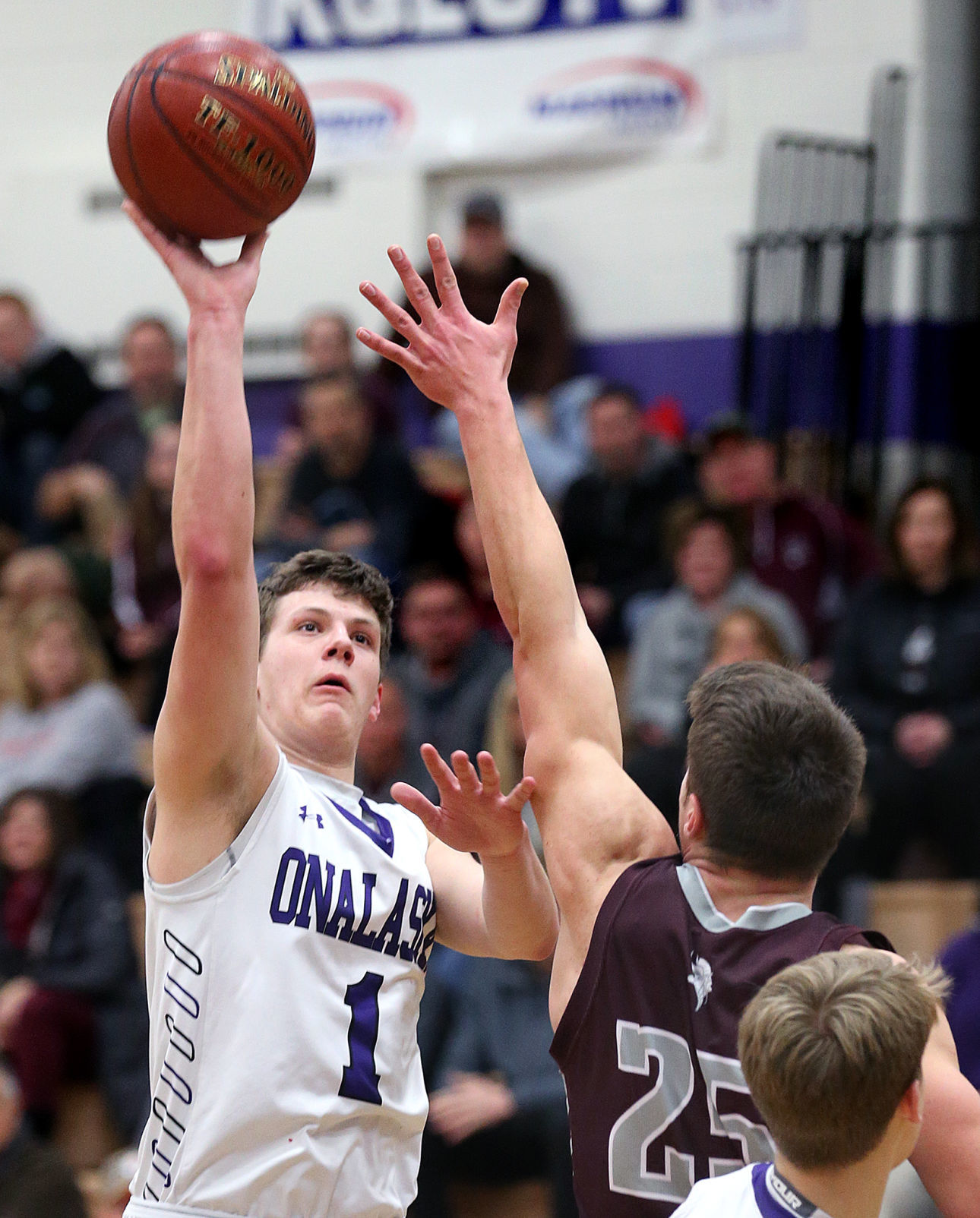 Jan. 22: Holmen vs. Onalaska